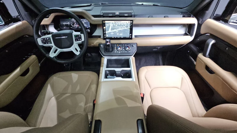 Land Rover DEFENDER