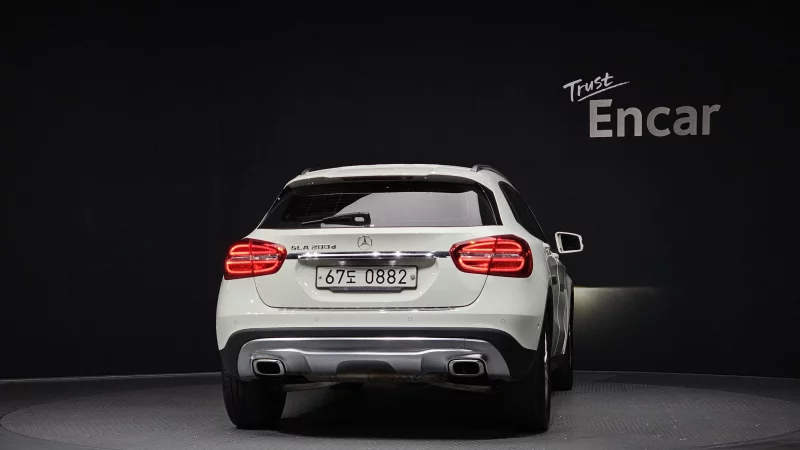 Mercedes-Benz GLA-Class