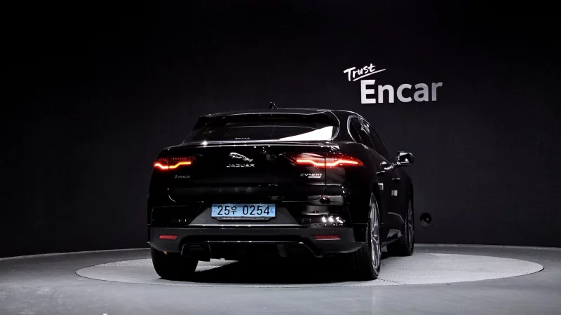 Jaguar I-PACE