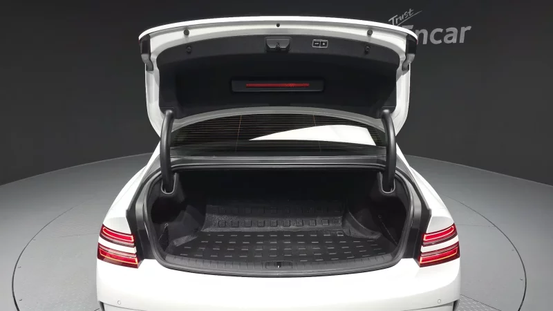 Genesis Electrified G80