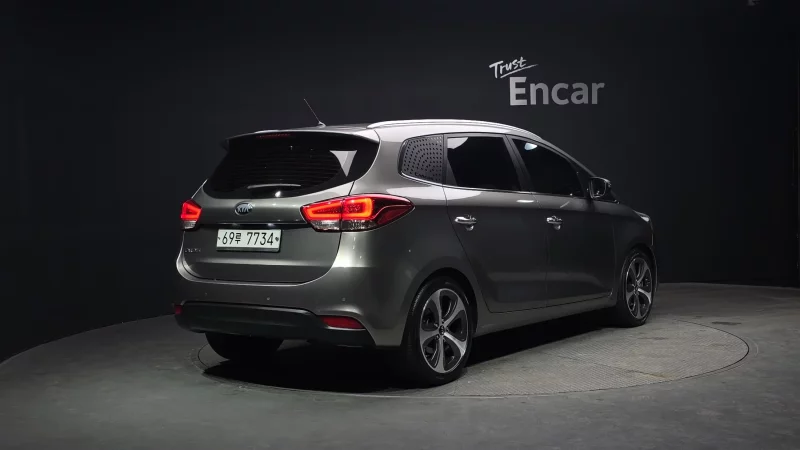 Kia Carens