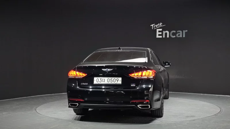 Hyundai Genesis