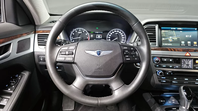 Hyundai Genesis