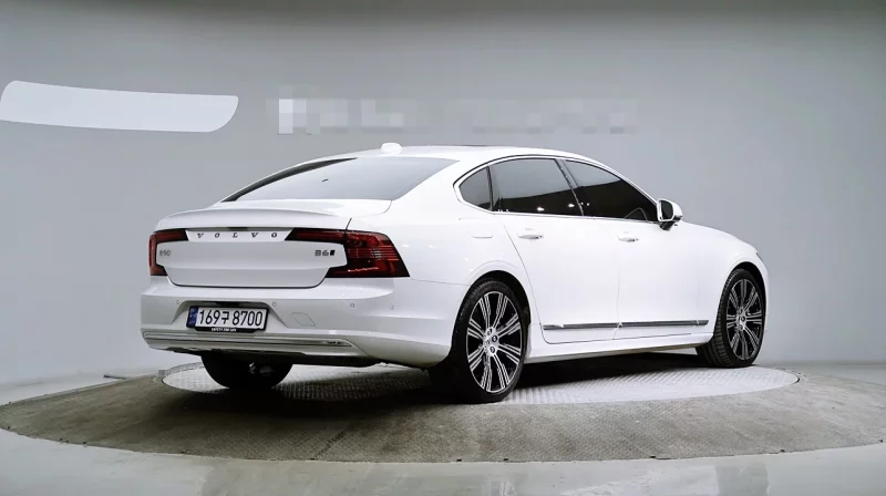 Volvo S90