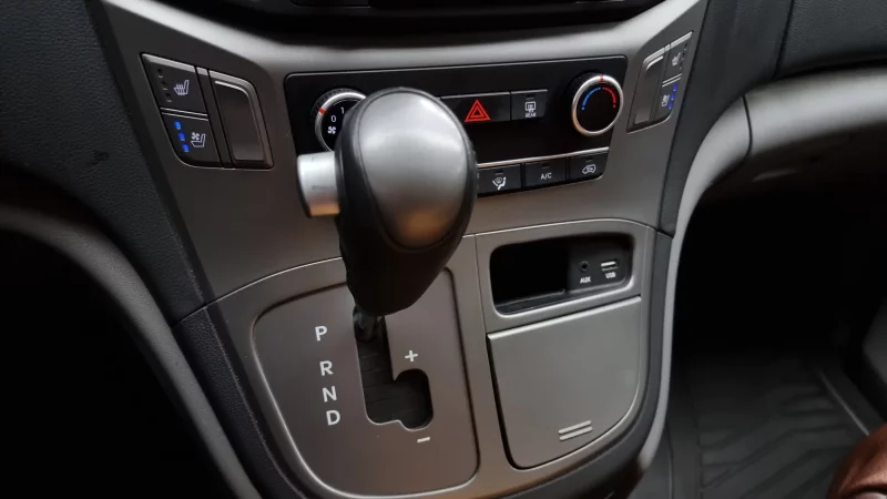 Hyundai Grand Starex