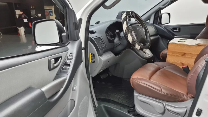Hyundai Grand Starex