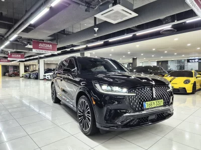 Lincoln AVIATOR