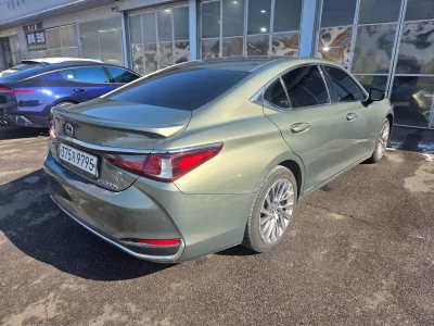 Lexus ES300h