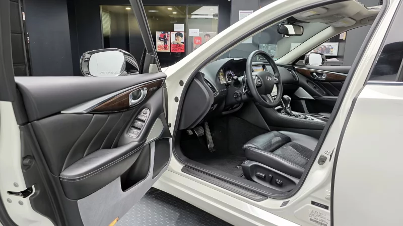Infiniti Q50