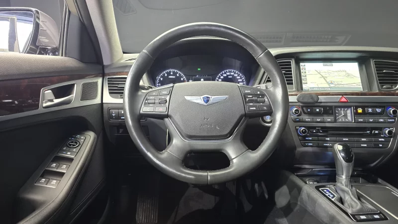Hyundai Genesis