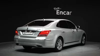 Hyundai Equus