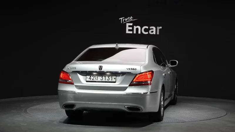 Hyundai Equus
