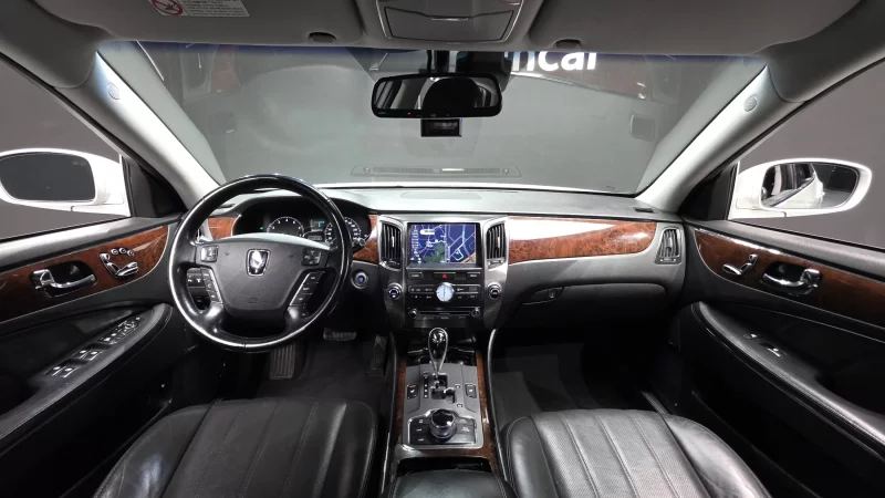 Hyundai Equus