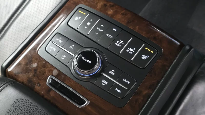 Hyundai Equus