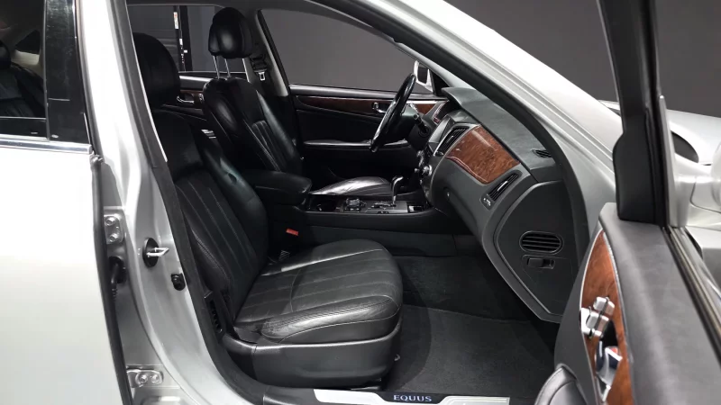 Hyundai Equus