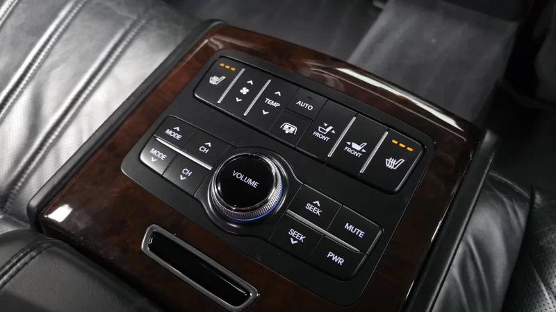 Hyundai Equus