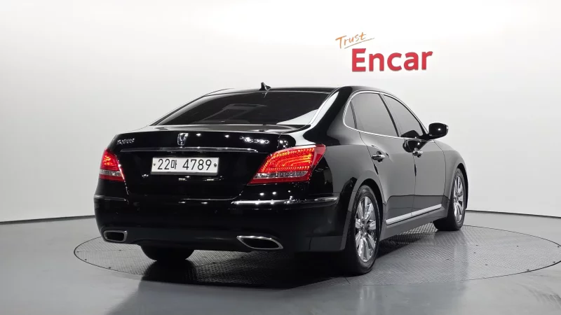 Hyundai Equus