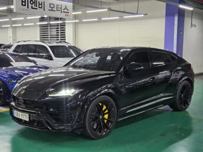 Lamborghini URUS