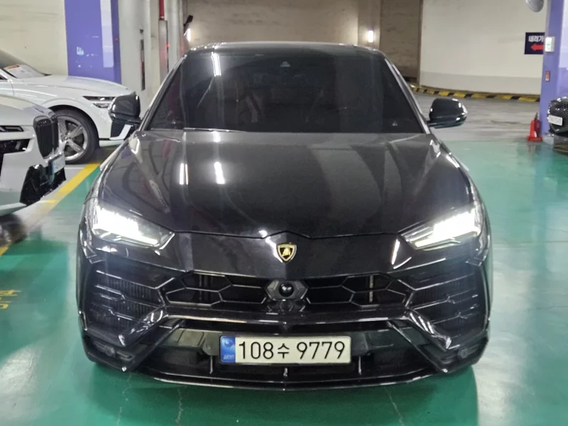 Lamborghini URUS
