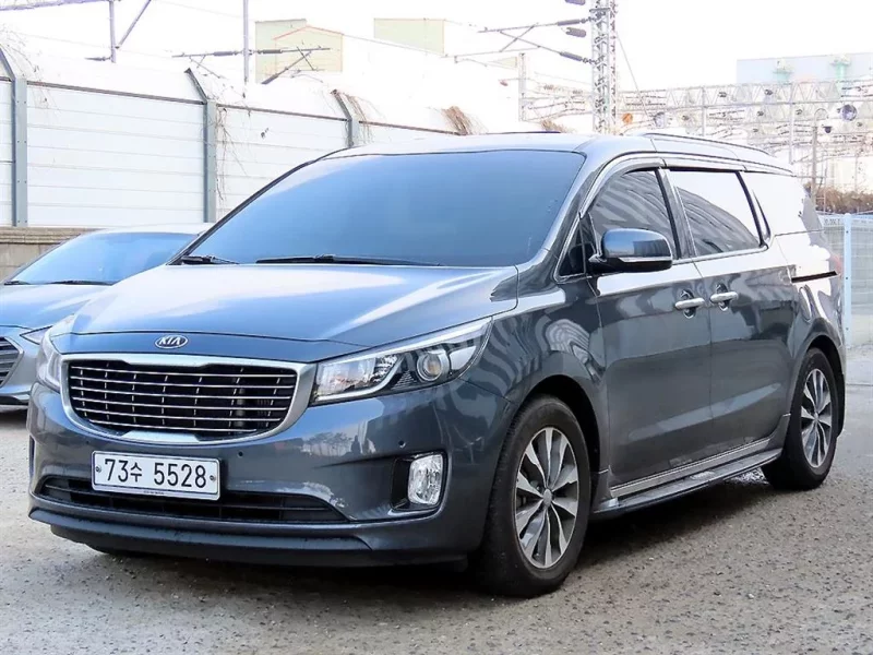 Kia Carnival