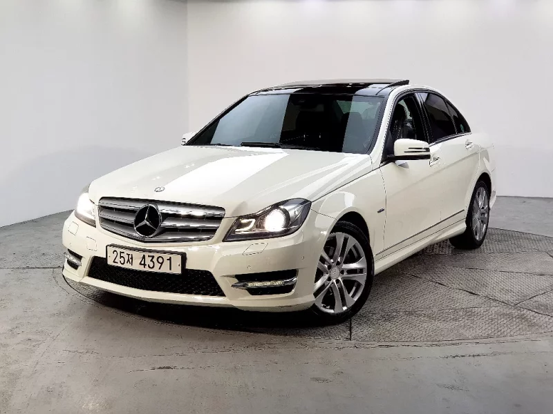 Mercedes-Benz C-Class