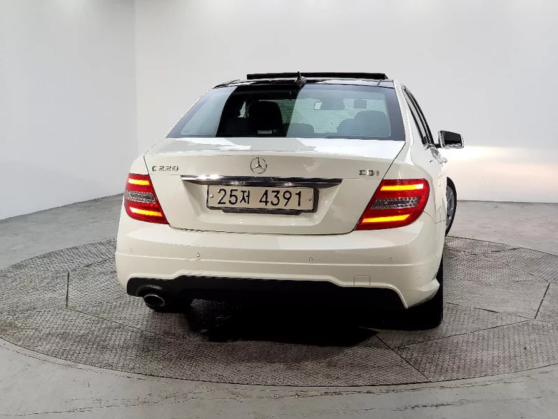 Mercedes-Benz C-Class