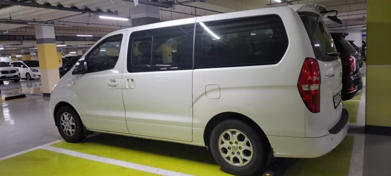 Hyundai Starex
