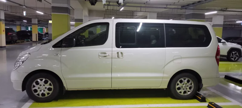 Hyundai Starex