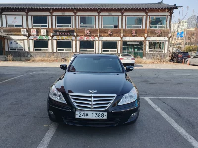 Hyundai Genesis