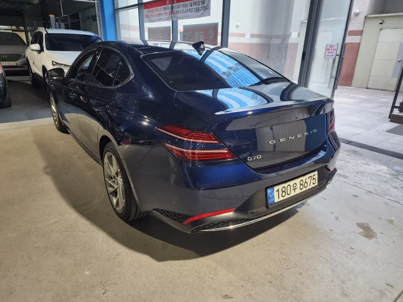 Genesis G70
