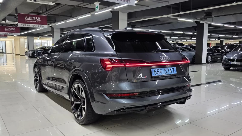 Audi e-tron