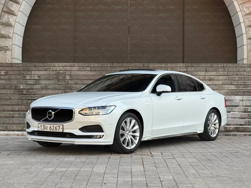 Volvo S90