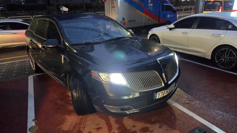 Lincoln MKT