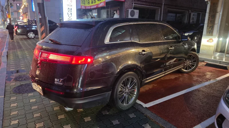 Lincoln MKT