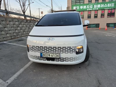 Hyundai Staria