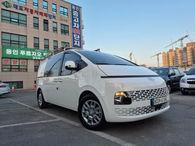 Hyundai Staria