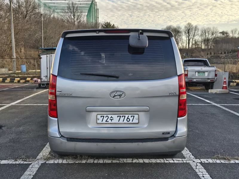 Hyundai Starex