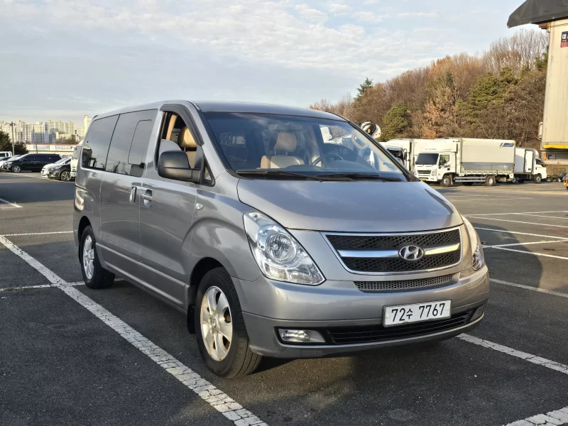 Hyundai Starex