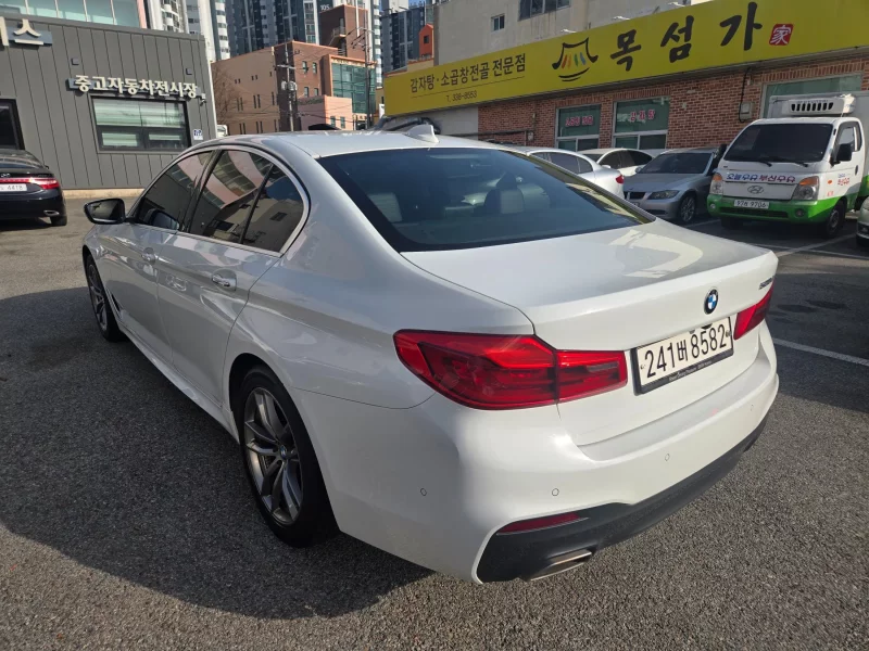 BMW 5-Series