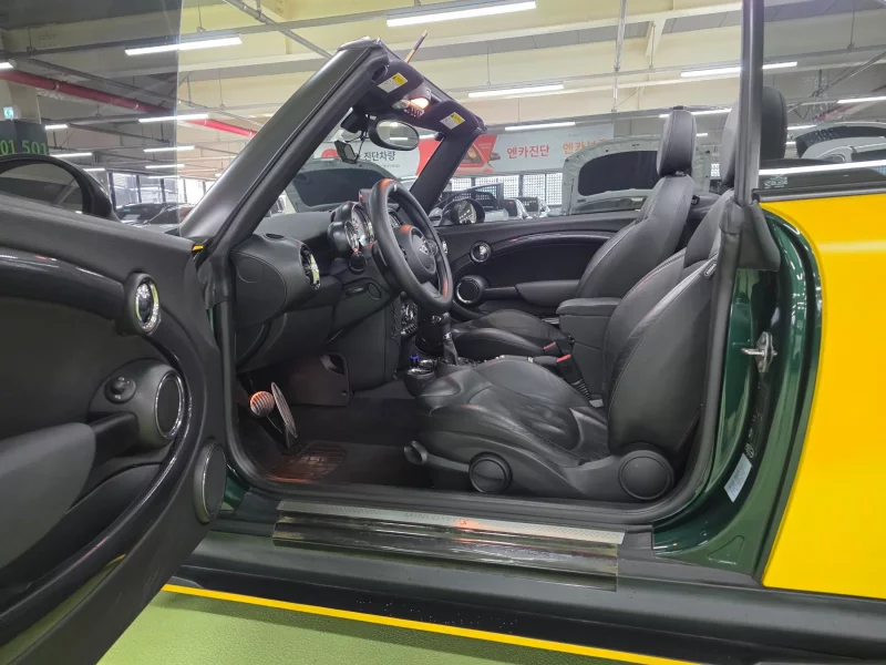 MINI Cooper Convertible