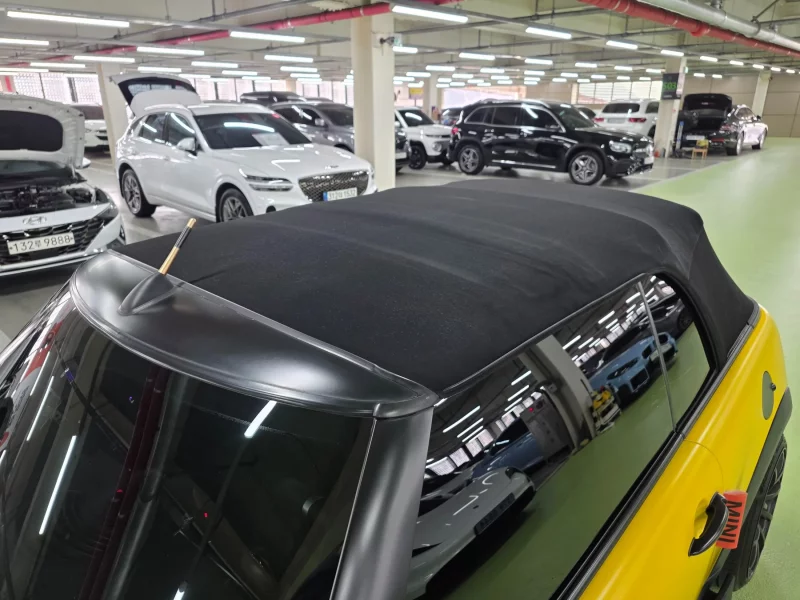 MINI Cooper Convertible