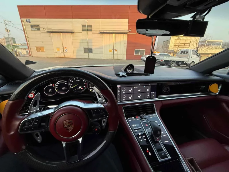 Porsche PANAMERA