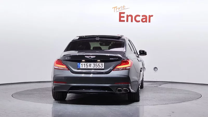 Genesis G70