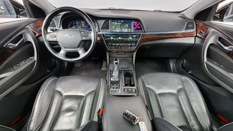 Hyundai Aslan