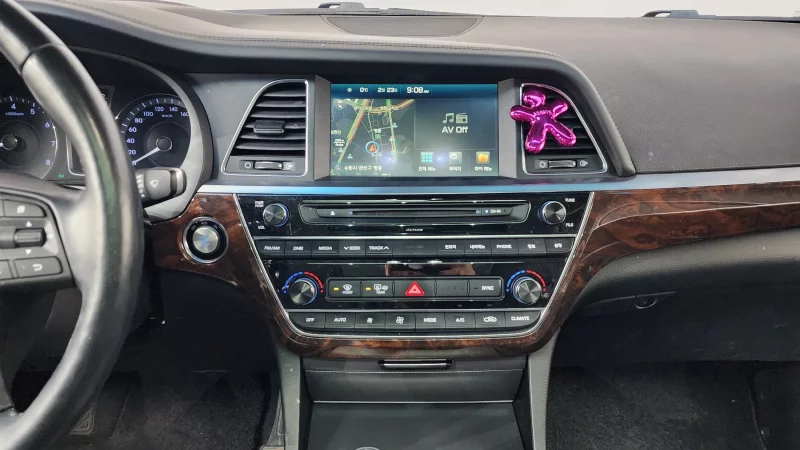 Hyundai Aslan