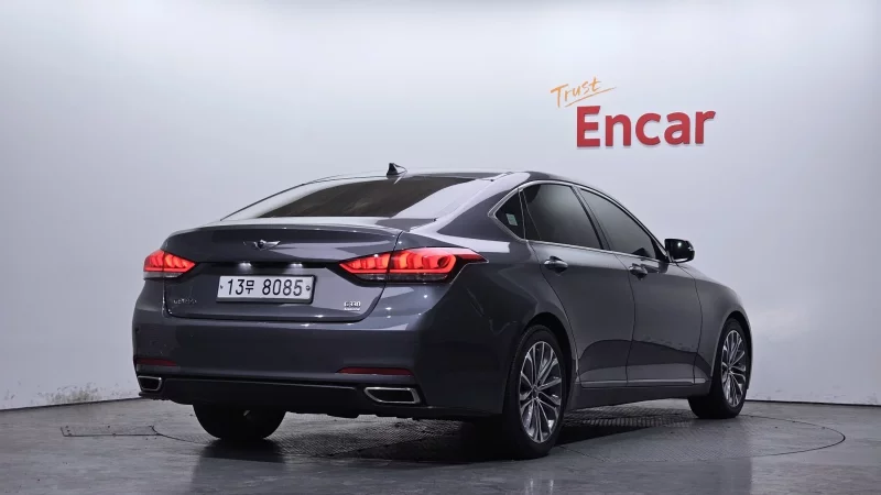Hyundai Genesis