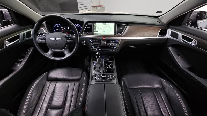 Hyundai Genesis