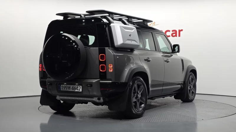 Land Rover DEFENDER