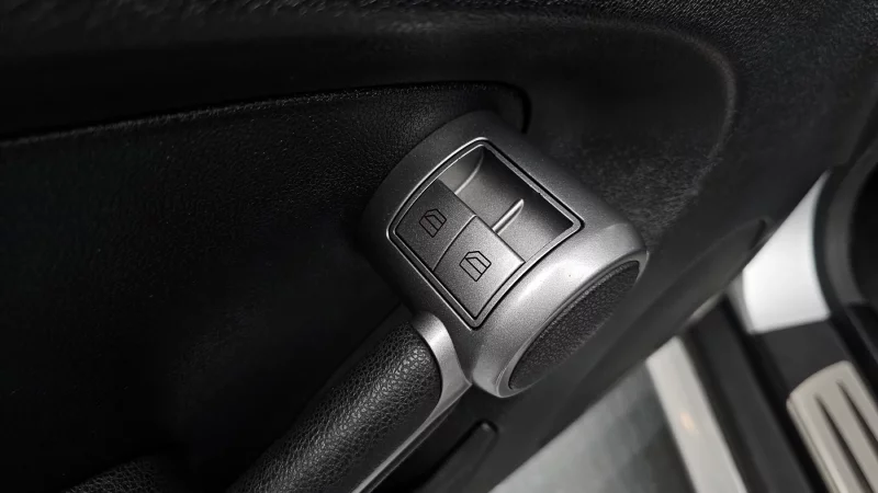 Mercedes-Benz SLK-Class