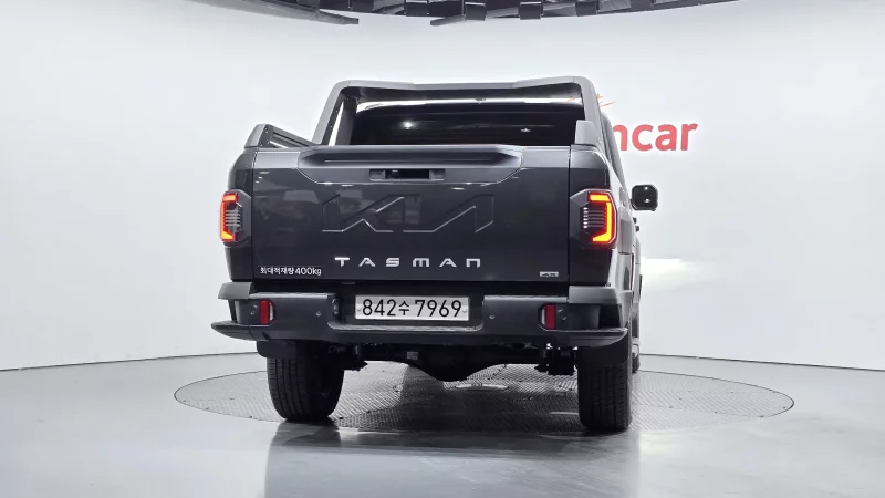 Kia Tasman